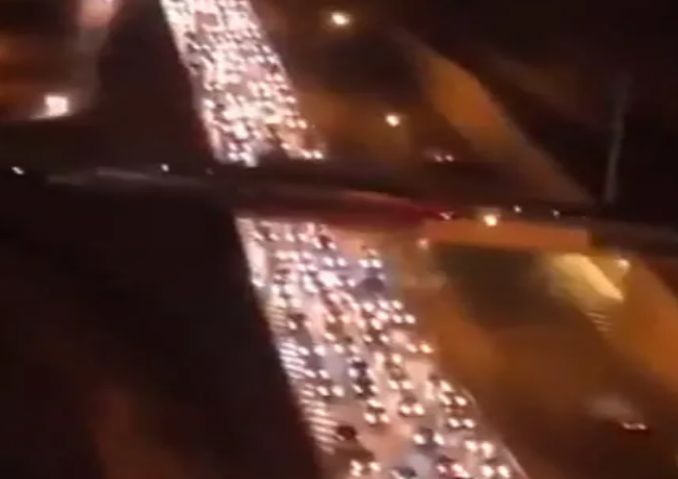 بعد تحذير عاجل من ترامب...نزوح جماعي للسكان من طهران "لفيديو"