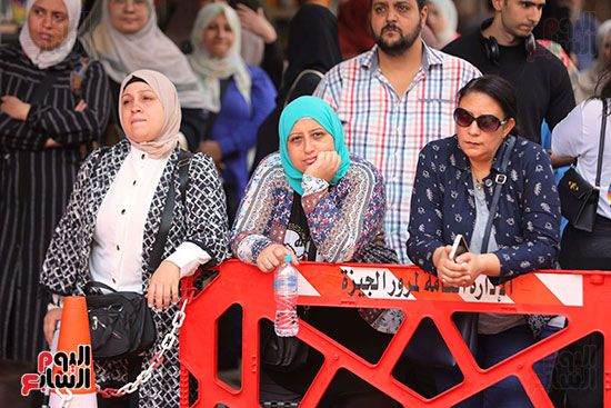 بدء خروج طلاب الثانوية العامة من اللجان بعد انتهاء امتحانات اليوم الثانى