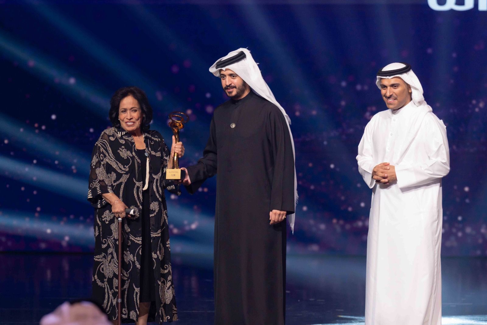 نجوم يكرمون ويحصدون الجوائز ضمن فعاليات مهرجان الخليج للإذاعة والتلفزيون في البحرين