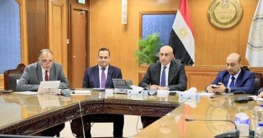 وزير التعليم يتابع إجراءات دخول طلاب الثانوية العامة اللجان من غرفة العمليات