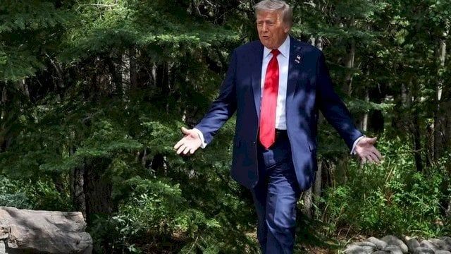 "إخلاء طهران".. مسؤول بالبيت الأبيض يفسر منشور ترامب المفاجئ