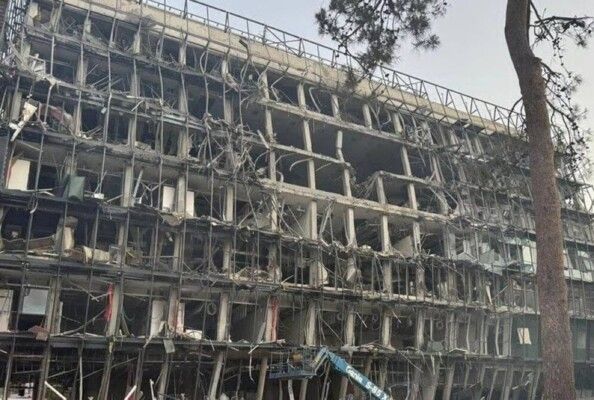 هآرتس عن بروفيسور في معهد وايزمان: صواريخ إيرانية دمرت المختبر وتسببت بانهيار 3 طوابق وأضرار واسعة