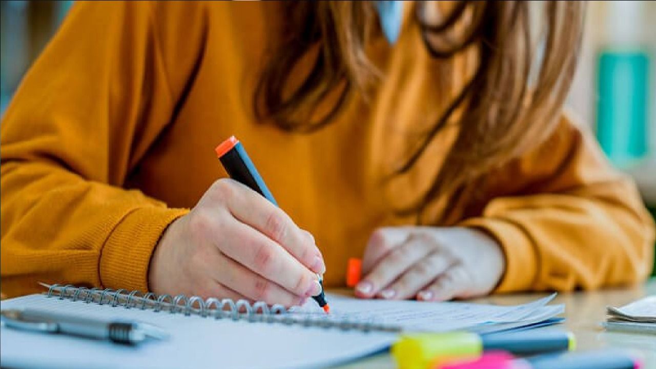 مختصة: المعلومة المتواجدة بالدماغ تحتاج 24 ساعة لاسترجاعها .. فيديو