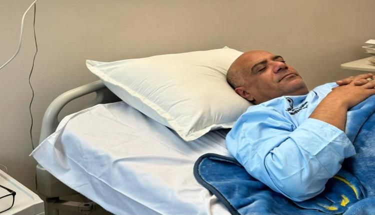 إثر وعكة صحية مفاجئة في عدن...نقل وزير يمني إلى المستشفى
