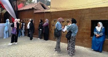 توافد طلاب الثانوية العامة على لجان الامتحانات لأداء اللغة الأجنبية الثانية