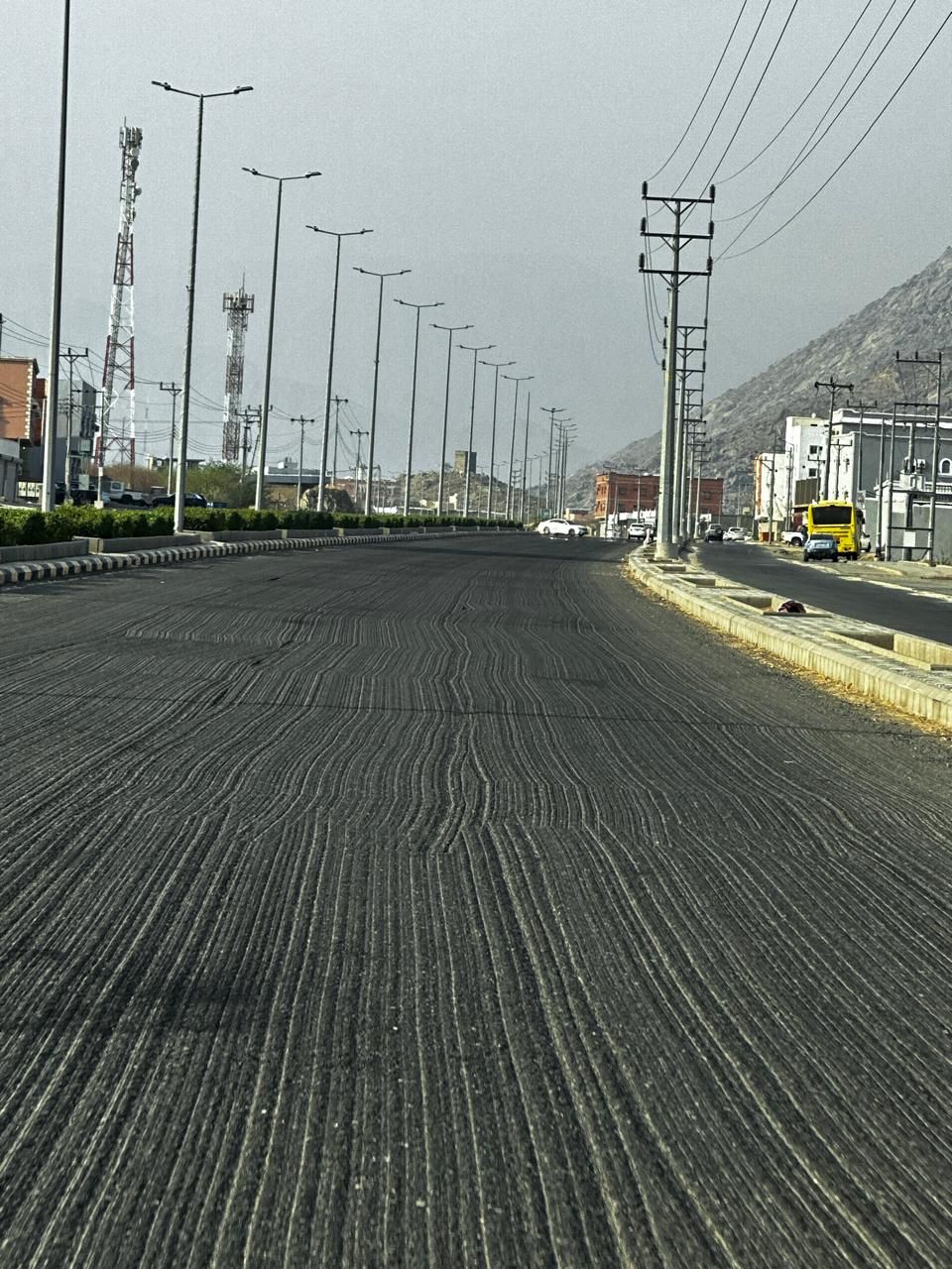 سكان أضم يعانون من السفلتة ورئيس البلدية لا يرد.. صور