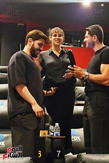 نور عمرو دياب تساند والدتها شيرين رضا فى العرض الخاص لفيلم "فى عز الضهر"