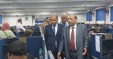 نائب رئيس جامعة القاهرة يتفقد لجان الامتحانات بكليات طب قصر العيني وطب الأسنان والصيدلة