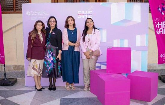 تكريم الإعلامية علا الشافعي في "She Builds Beyond" لدعم رائدات الأعمال