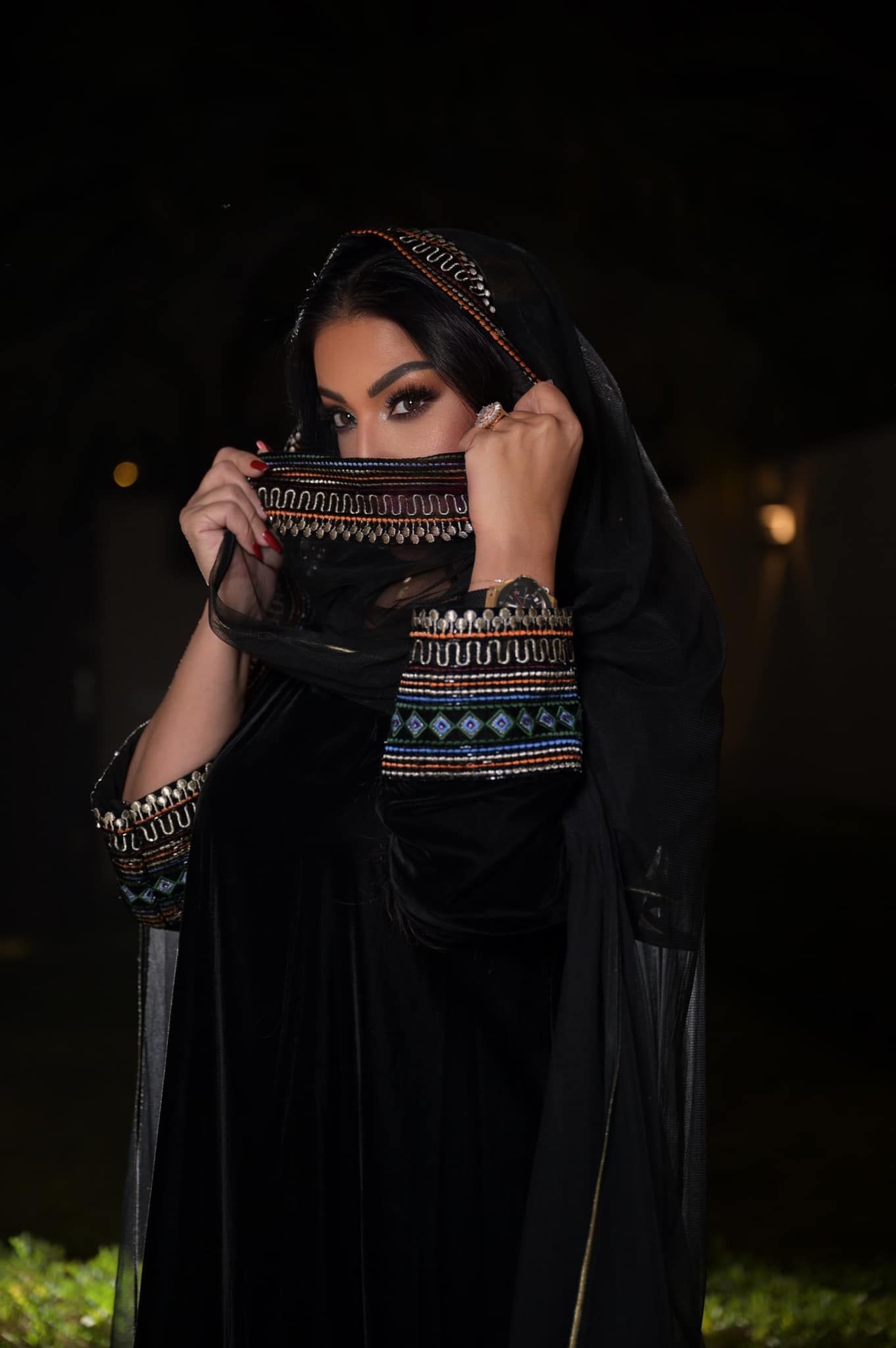 سمية الخشاب لإعلامى لبنانى: أنا أيقونة ونص وكفاية بقى زهقتنى فى عشتى