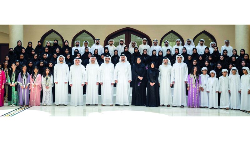 الامارات | ذياب بن محمد يطّلع على خطط وإنجازات برنامج «أطلِق»