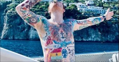 باحثون: الوشم المحتوى على الحبر الأحمر يسبب الإصابة بسرطان الغدد الليمفاوية