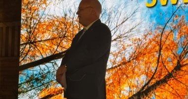 السفير السويدي بالقاهرة: إنقاذ كوكب الأرض لا يقل أهمية عن حروب غزة وأوكرانيا