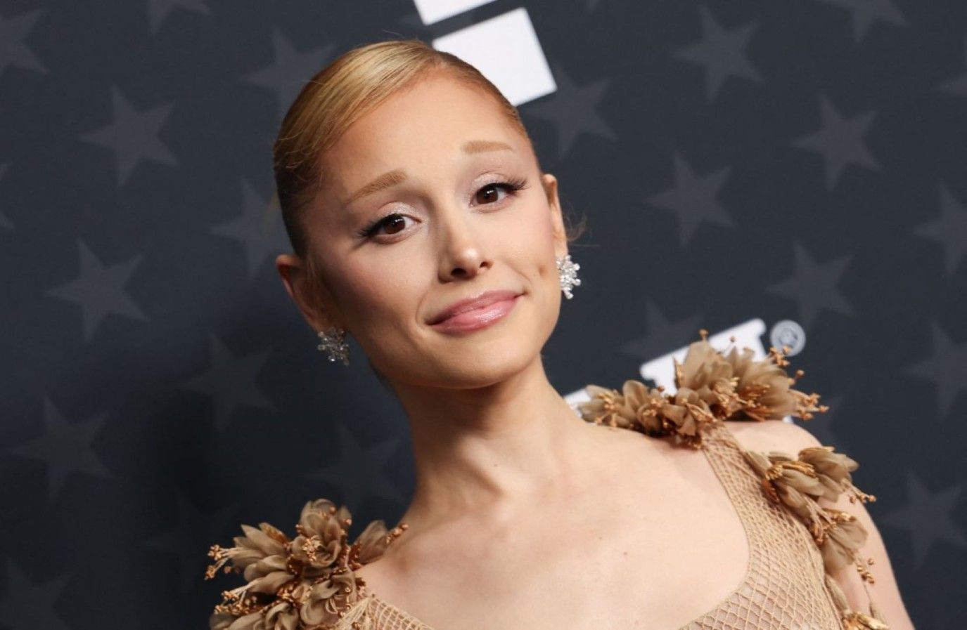 وفاة جدة أريانا غراندي عن عمرٍ يناهز 99 عاماً