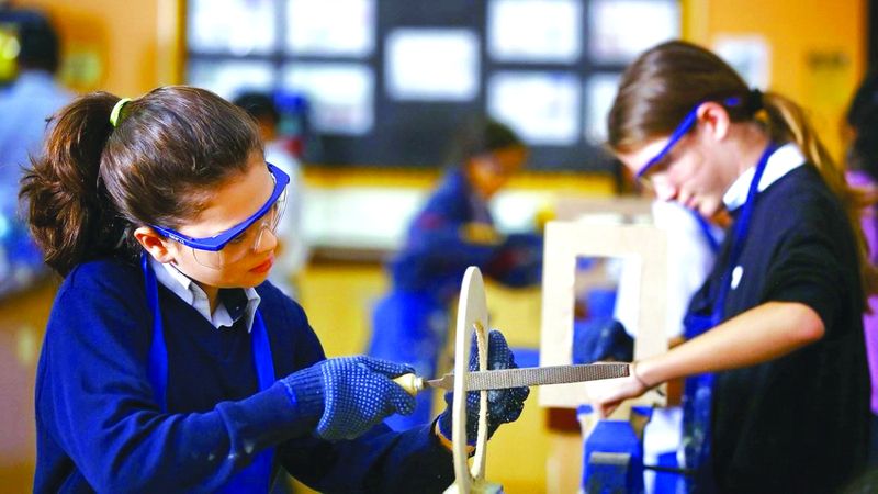 الامارات | «الشارقة للتعليم الخاص» تُقيّم «العمل لأربعة أيام»