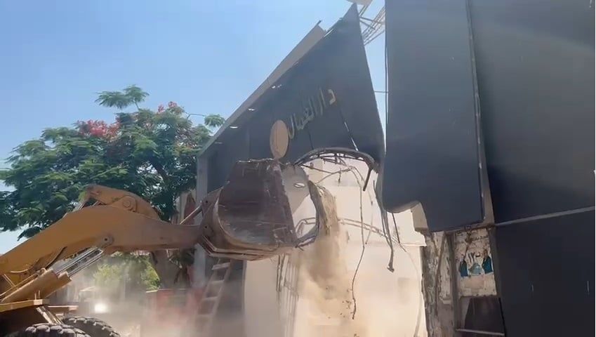 أمين اتحاد العمال: نسعى لحل أزمة نادى بنها بعد قرار إزالته وإيجاد بديل