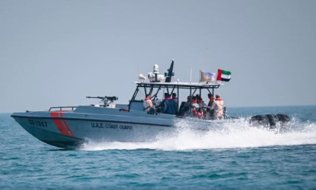 إخلاء 24 شخصا من ناقلة نفط جراء حادث تصادم سفينتين في بحر عمان