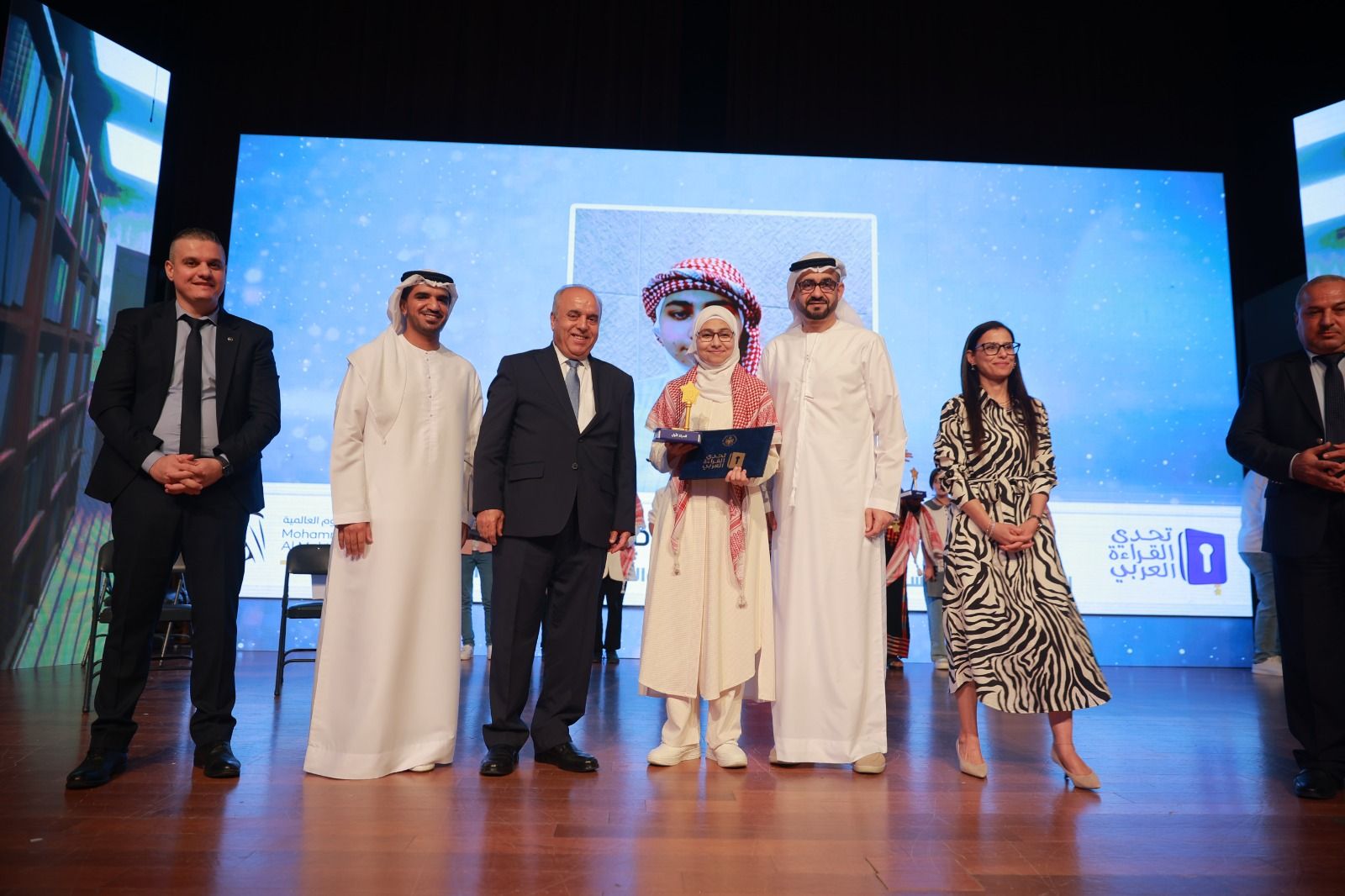 الامارات | لمار الجعافرة بطلة لتحدي القراءة العربي في الأردن