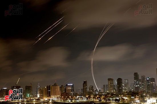 هيئة البث الإسرائيلية: سقوط صواريخ في مواقع بمنطقة وسط إسرائيل