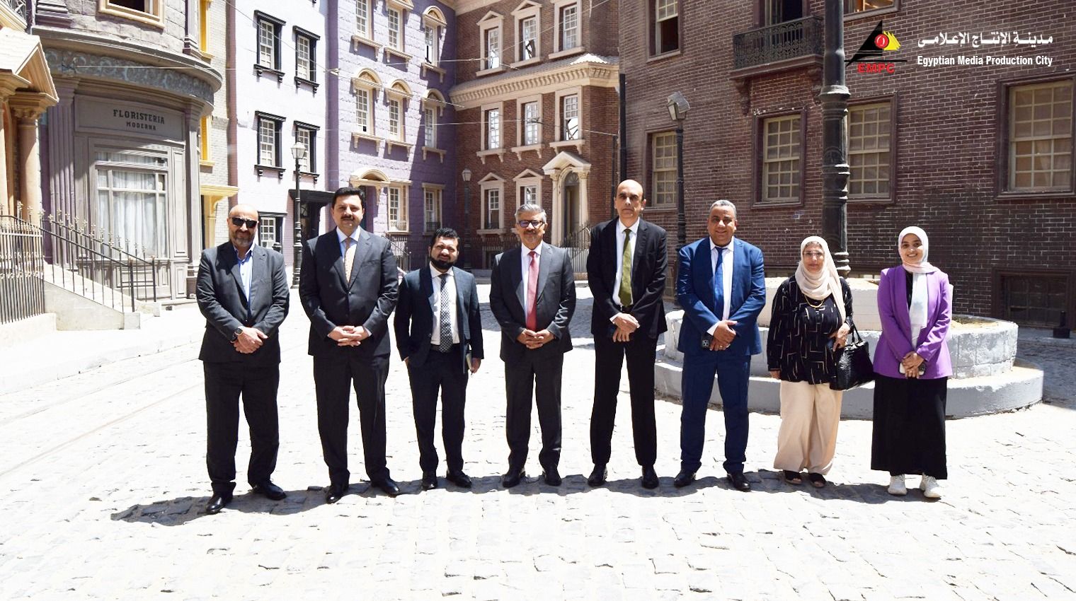 السفير الباكستاني يزور مدينة الإنتاج الإعلامي ويشيد بإمكانياتها.. صور