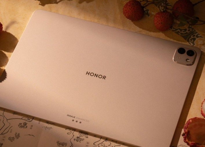 تكنولوجيا: إطلاق Honor MagicPad 3 بجانب Honor V5 مع شاشة أكبر وبطارية تُحطم الأرقام القياسية