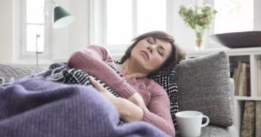 مع التحذيرات من متحورات جديدة.. أنماط لأخرى لأعراض كورونا فى المعدة