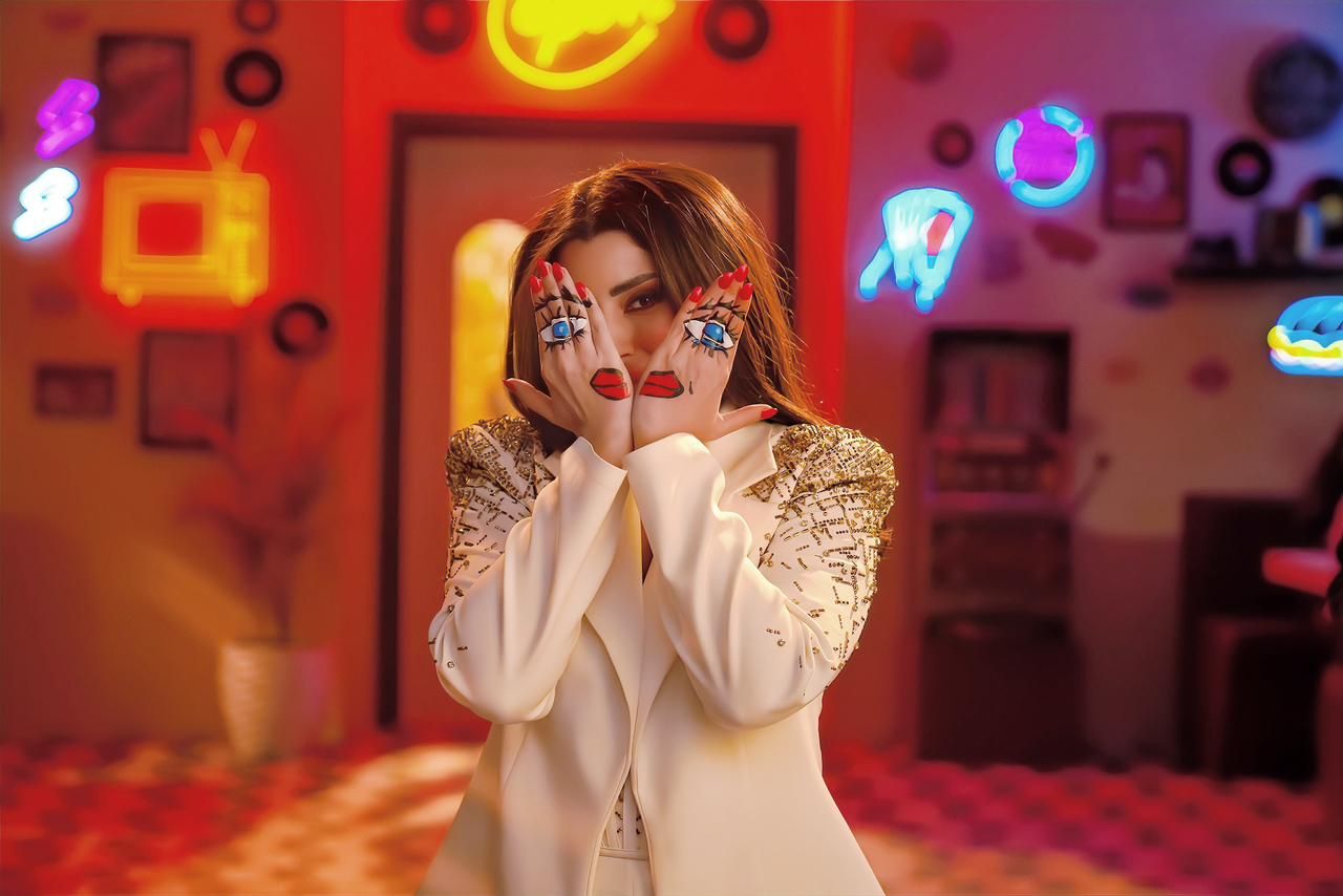 بعد نفى شائعات الزاوج.. شاب يتقدم لخطبة أيتن عامر على فيس بوك