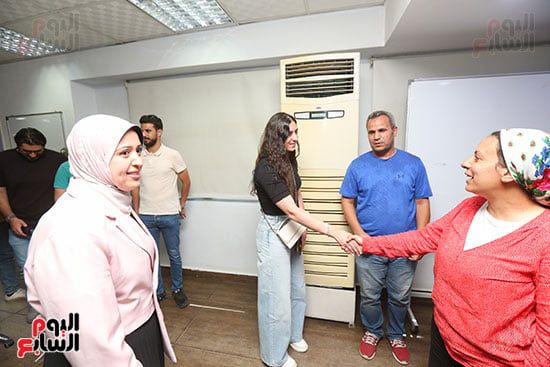 نور الشربيني أسطورة الاسكواش تزور " الخليج 365" بعد تتويجها ببطولة العالم