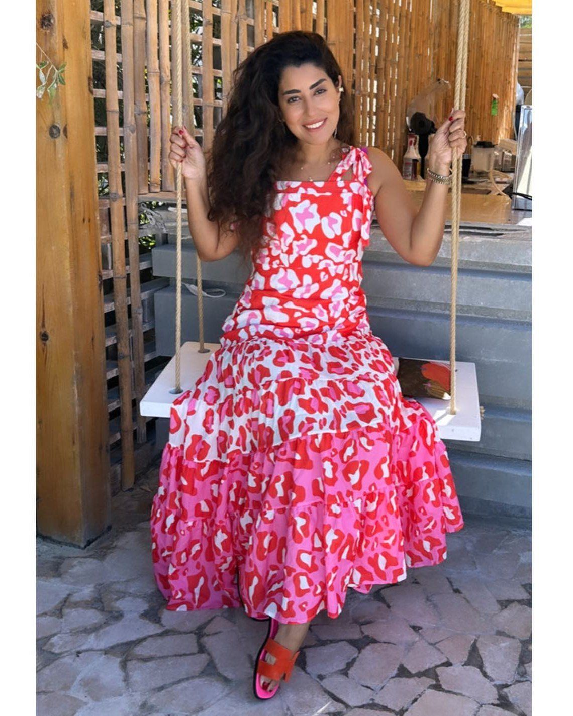 بعد نفى شائعات الزاوج.. شاب يتقدم لخطبة أيتن عامر على فيس بوك