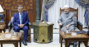 شيخ الأزهر يستقبل سفير باكستان بالقاهرة لبحث سبل تعزيز التعاون العلمى