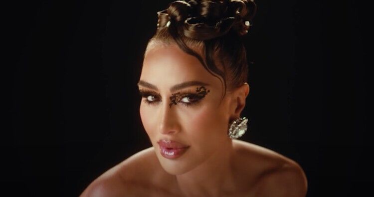 مايا دياب تطرح "حرّمت أحبك" بأسلوبها الخاص والمميز- بالفيديو