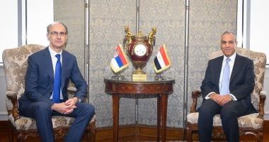 وزير الخارجية والهجرة يستقبل رئيس الوزراء الصربى