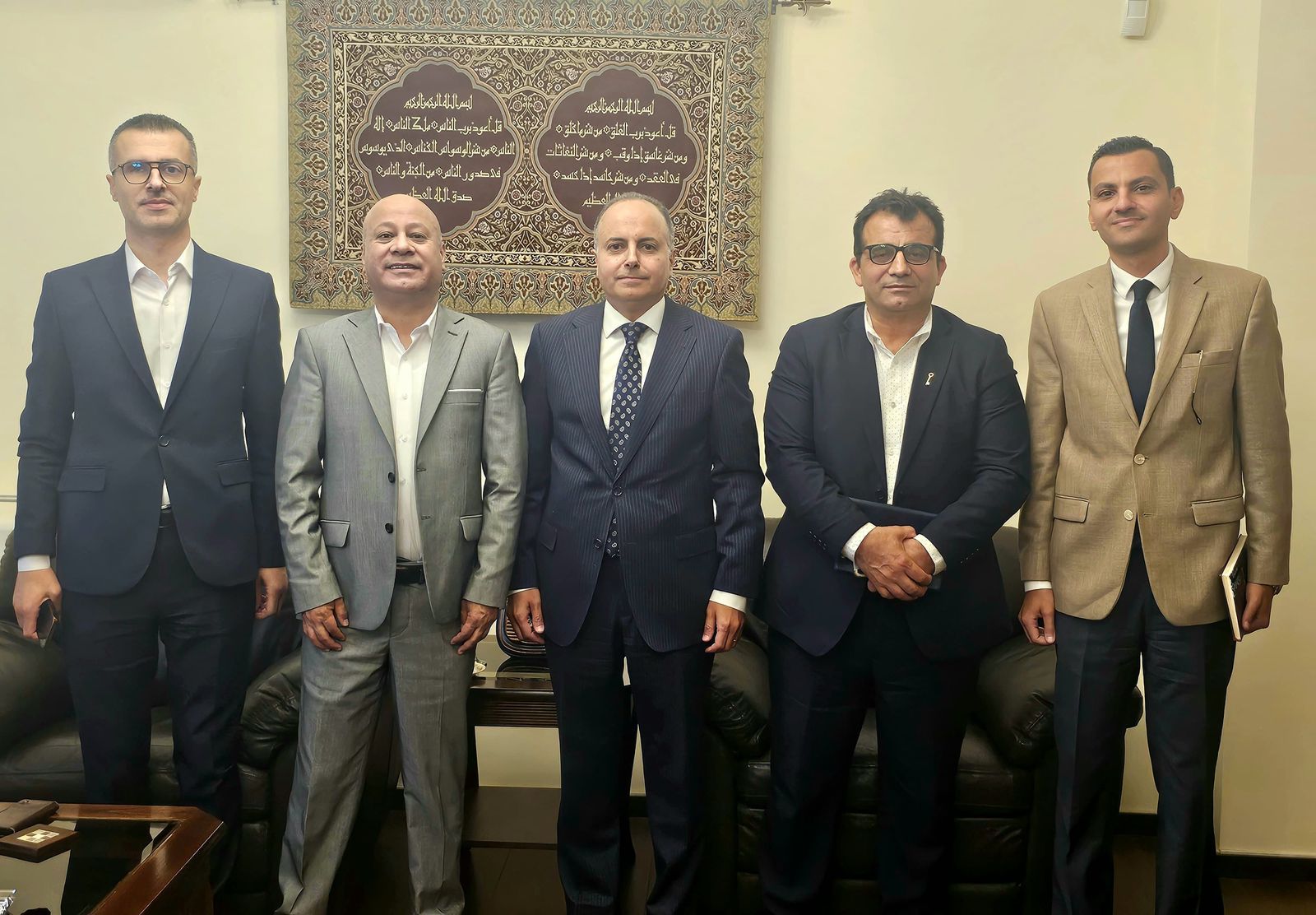 سفير مصر في رام الله يبحث مع عضو اللجنة التنفيذية لمنظمة التحرير تطورات العدوان الاسرائيلي