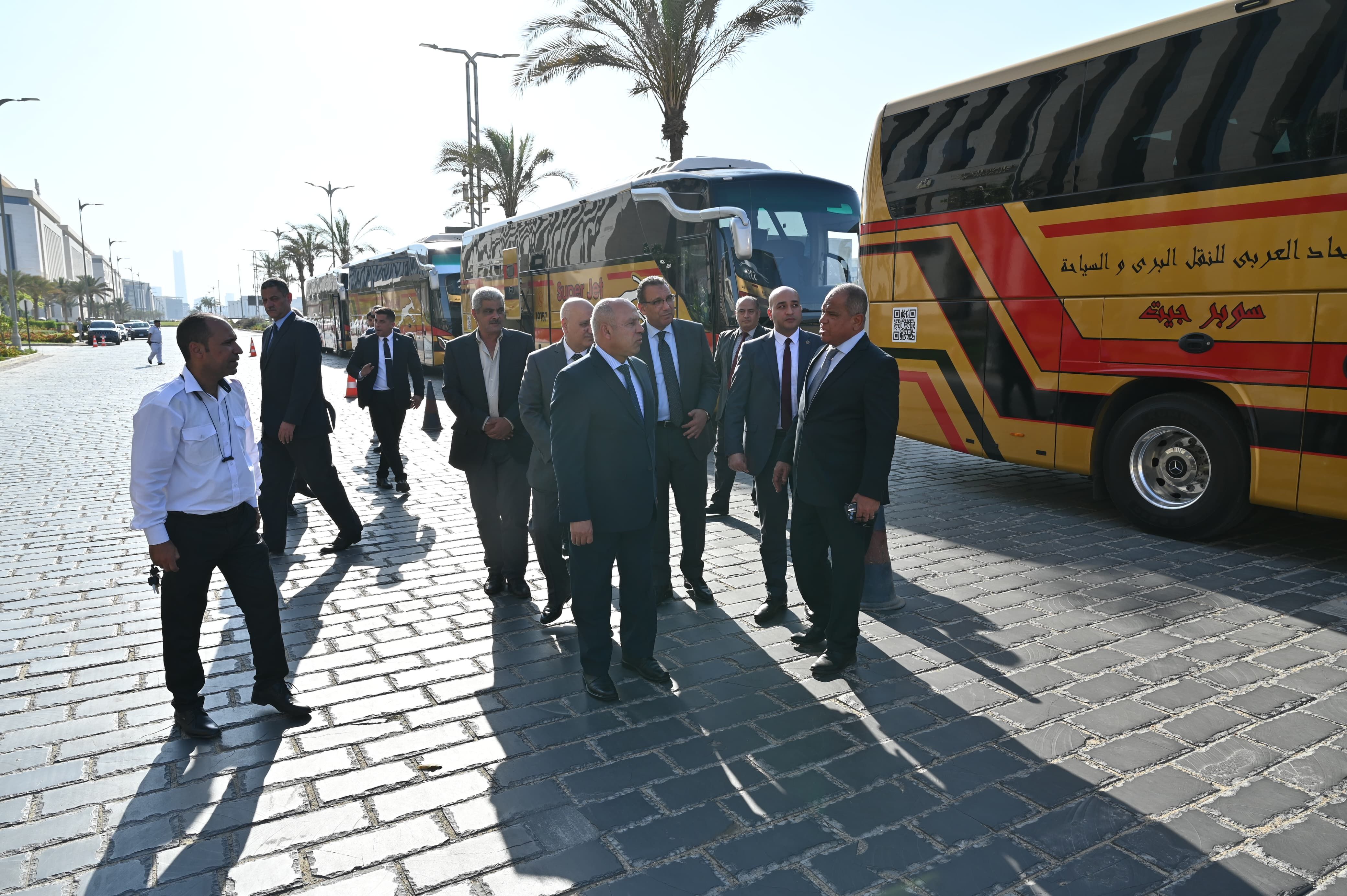 كامل الوزير: الحكومة تطبق شعار لا لاستيراد الأتوبيسات.. ودعم الصناعة الوطنية
