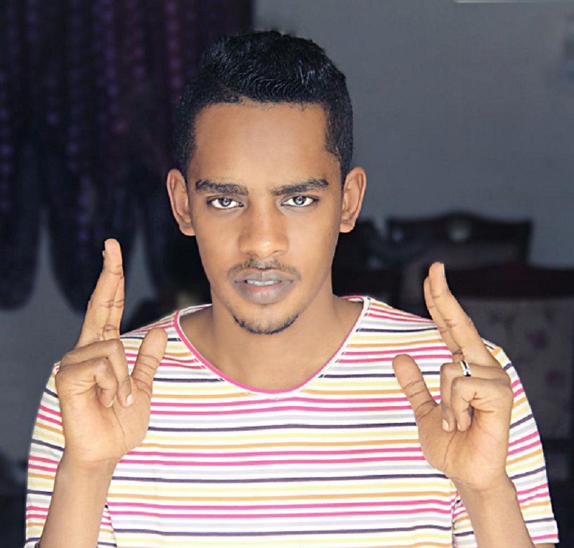 شاهد بالفيديو.. الفنان شريف الفحيل يعود لإثارة الجدل: (بحب البنات يا ناس لأنهم ما بظلموا وما عندهم الغيرة والحقد بتاع الرجال)