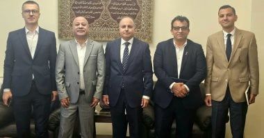 سفير مصر في رام الله يبحث مع عضو اللجنة التنفيذية لمنظمة التحرير تطورات العدوان الاسرائيلي