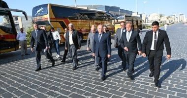 كامل الوزير: الحكومة تطبق شعار لا لاستيراد الأتوبيسات.. ودعم الصناعة الوطنية