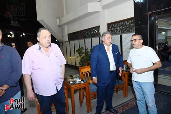 شمس البارودي تتلقى عزاء شقيق زوجها الراحل حسن يوسف (صور)