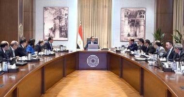 رئيس الوزراء يتابع موقف توفير الأدوية والمُستلزمات الطبية