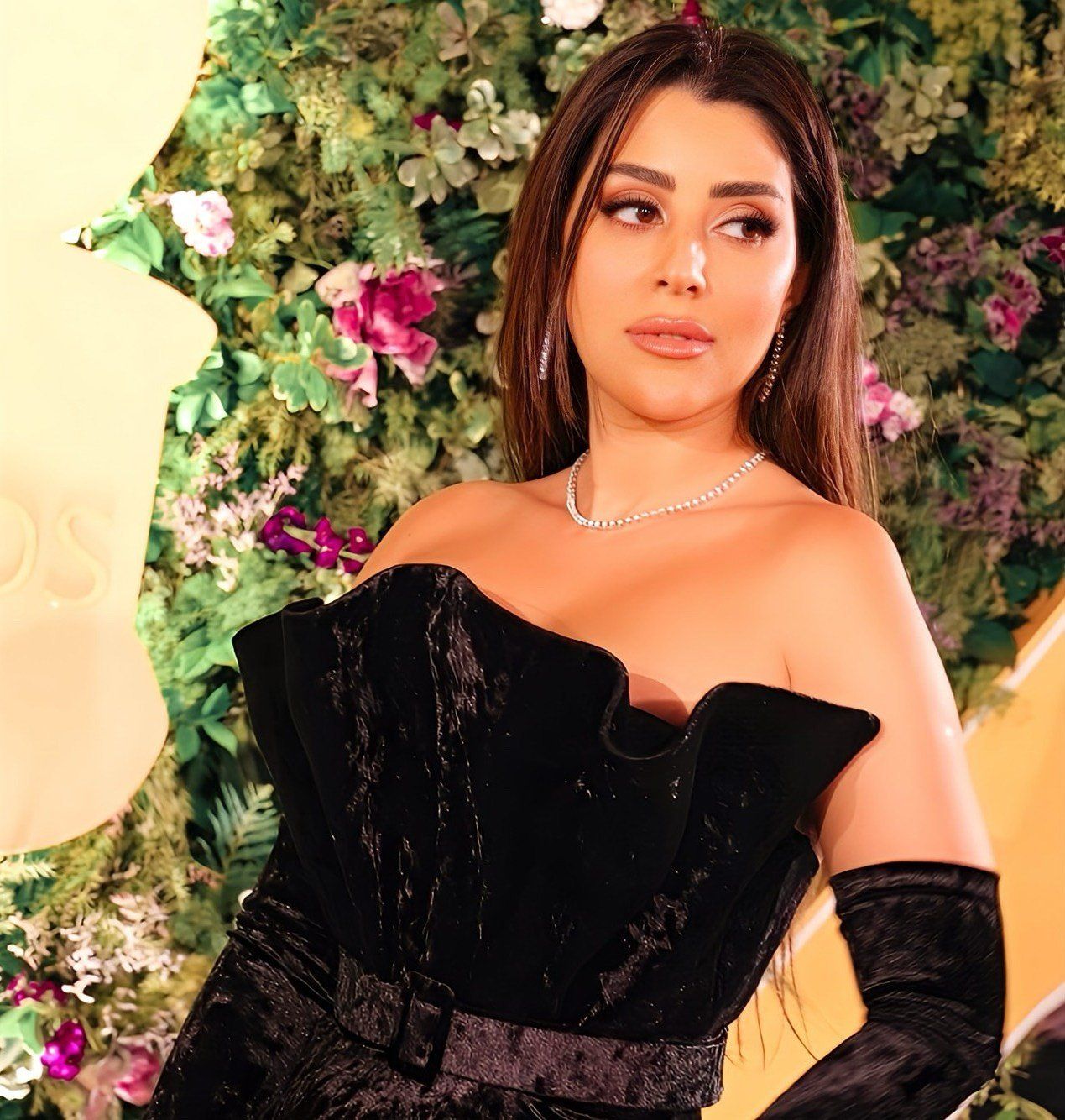 بعد نفى شائعات الزاوج.. شاب يتقدم لخطبة أيتن عامر على فيس بوك