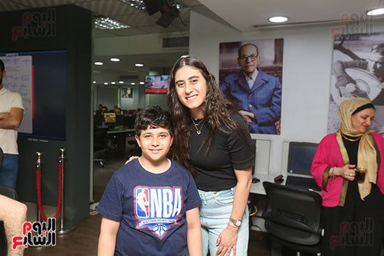 نور الشربيني أسطورة الاسكواش تزور " الخليج 365" بعد تتويجها ببطولة العالم