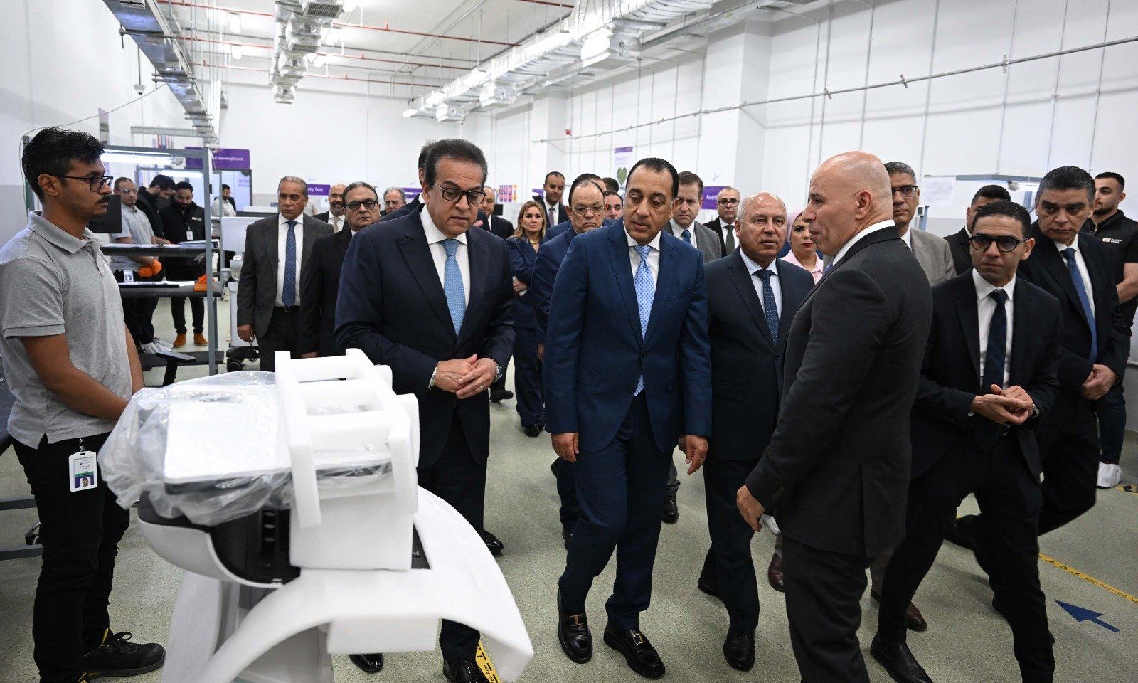 مدبولى يتفقد مشروع إنشاء أول مصنع بمصر والشرق الأوسط لإنتاج أجهزة السونار