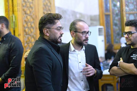 هنا الزاهد وسهر الصايغ وإيمان العاصى وأشرف زكى فى عزاء والدة سارة وفيق.. صور