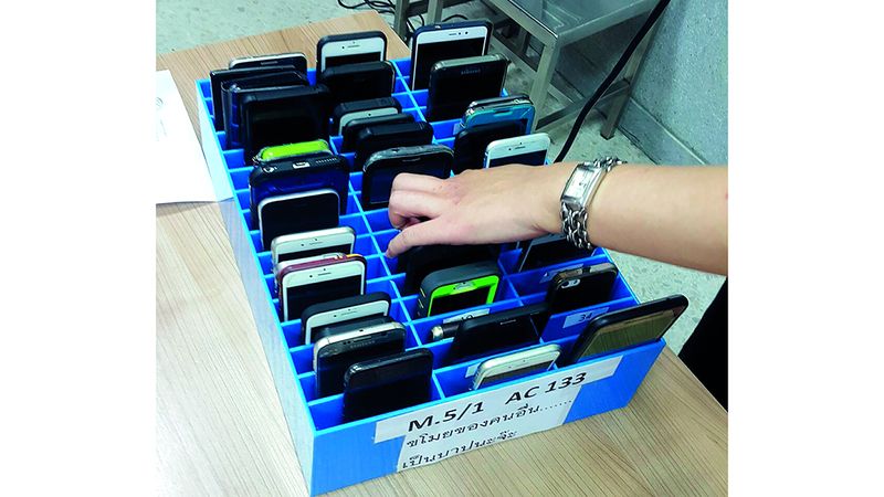 الامارات | %90 من الألمان مع تقييد استخدام الهواتف المحمولة في المدارس