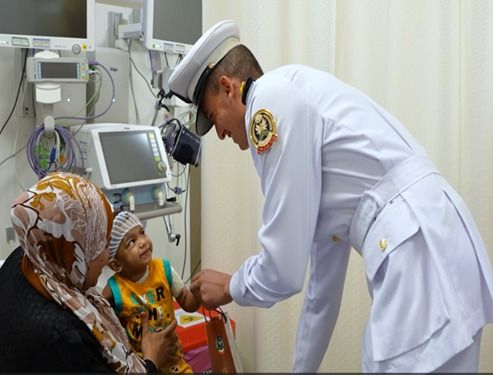 وزارة الداخلية تنظم زيارة لـطلاب أكاديمية الشرطة إلى مستشفى