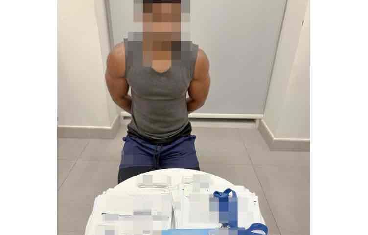 الامارات | شرطة دبي تُلقي القبض على مُحتال استخدم "الحبر السحري" في خداع ضحاياه