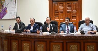 بيع محال تجارية ومخابز ووحدات إدارية بالعاشر من رمضان والعبور الجديدة