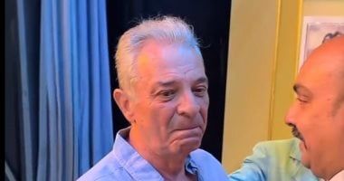 محمود حميدة يكشف سبب تأثره وبكائه بعد مشاهدة عرض الأرتيست.. فيديو
