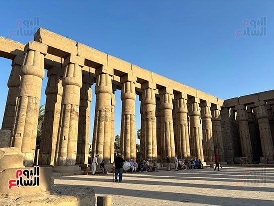 15 صورة ترصد أجواء المتعة والبهجة لسياح العالم فى معالم الأقصر الأثرية