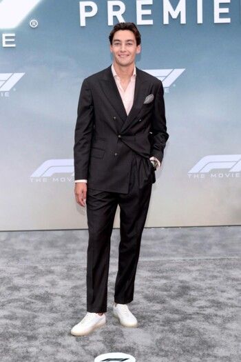 في العرض الأول لفيلم "F1".. السائقون وشريكاتهم ينطلقون بالموضة على المسار السريع